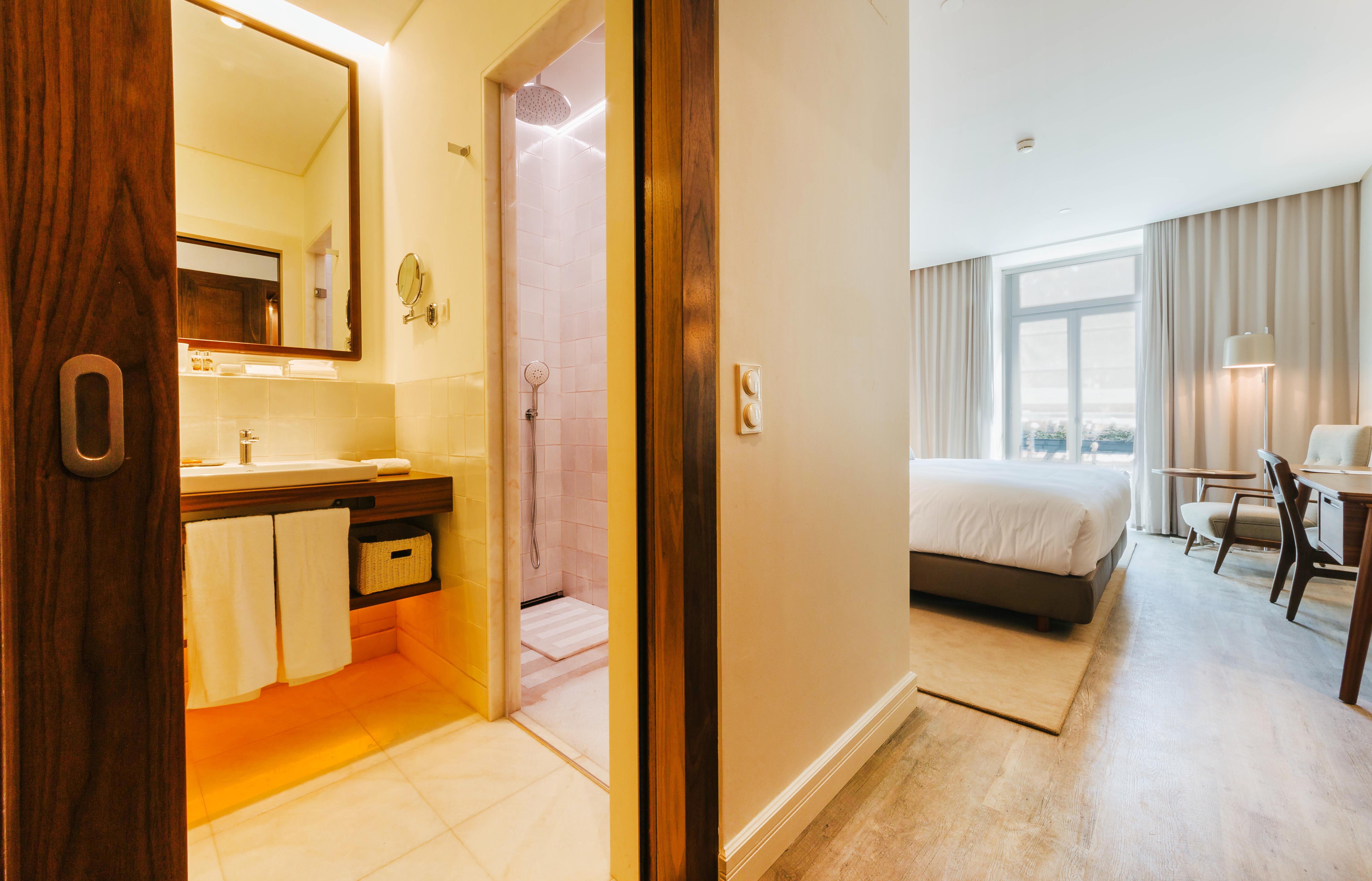 Corpo Santo Lisbon Historical Hotel Exterior photo A room at the hotel